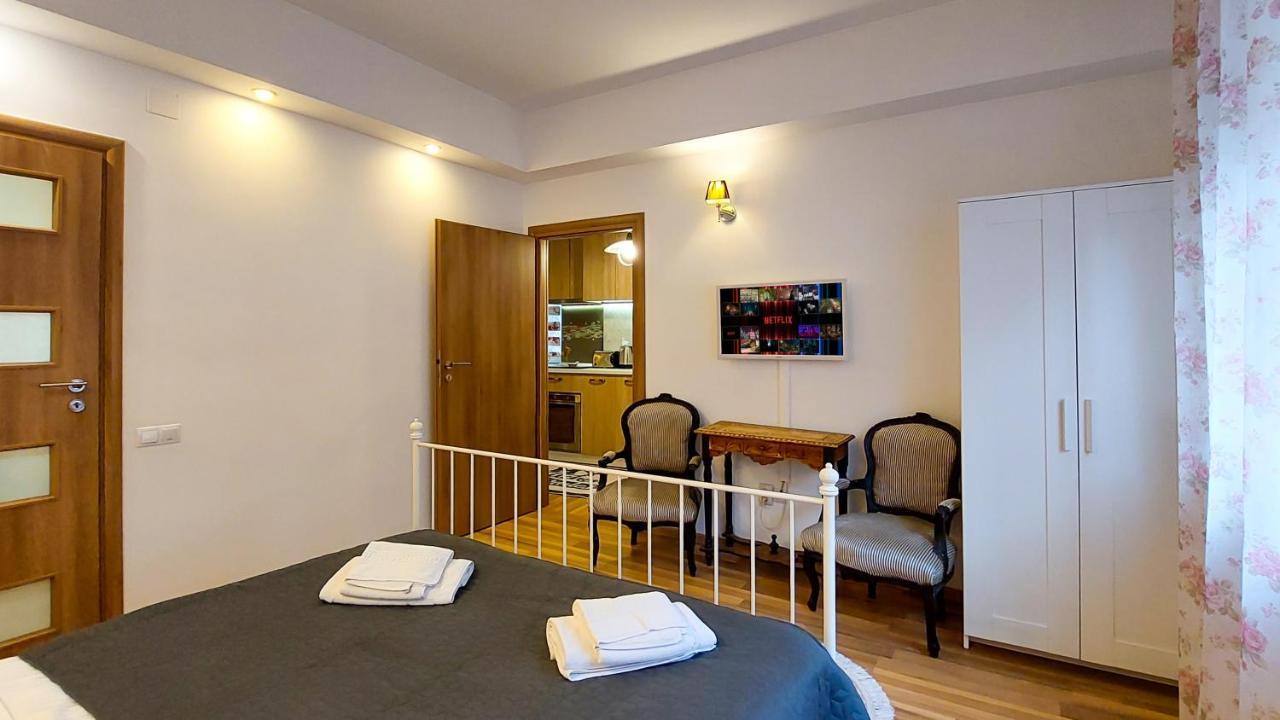 Fancy 1Bd Family Friendly In Historical Centre Apartman Bukarest Kültér fotó