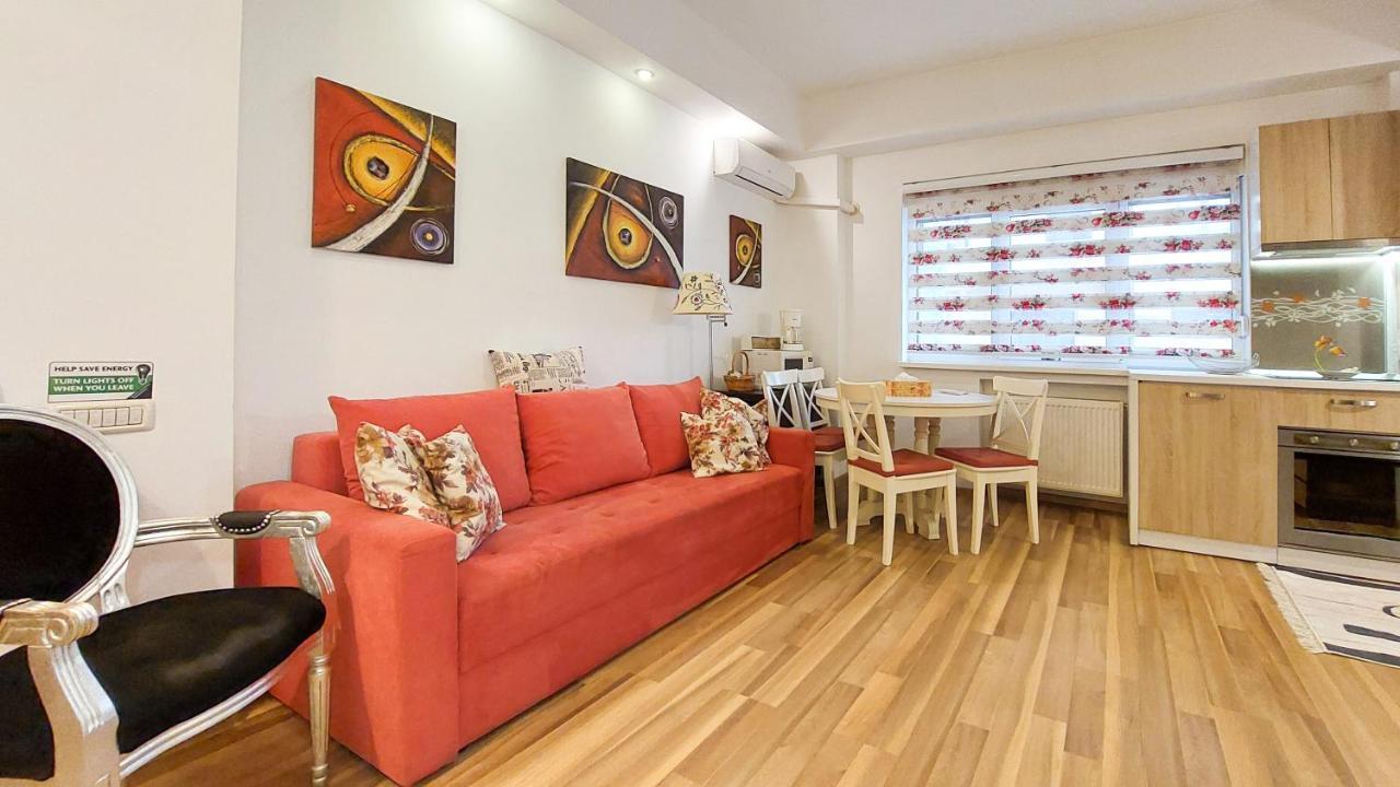 Fancy 1Bd Family Friendly In Historical Centre Apartman Bukarest Kültér fotó
