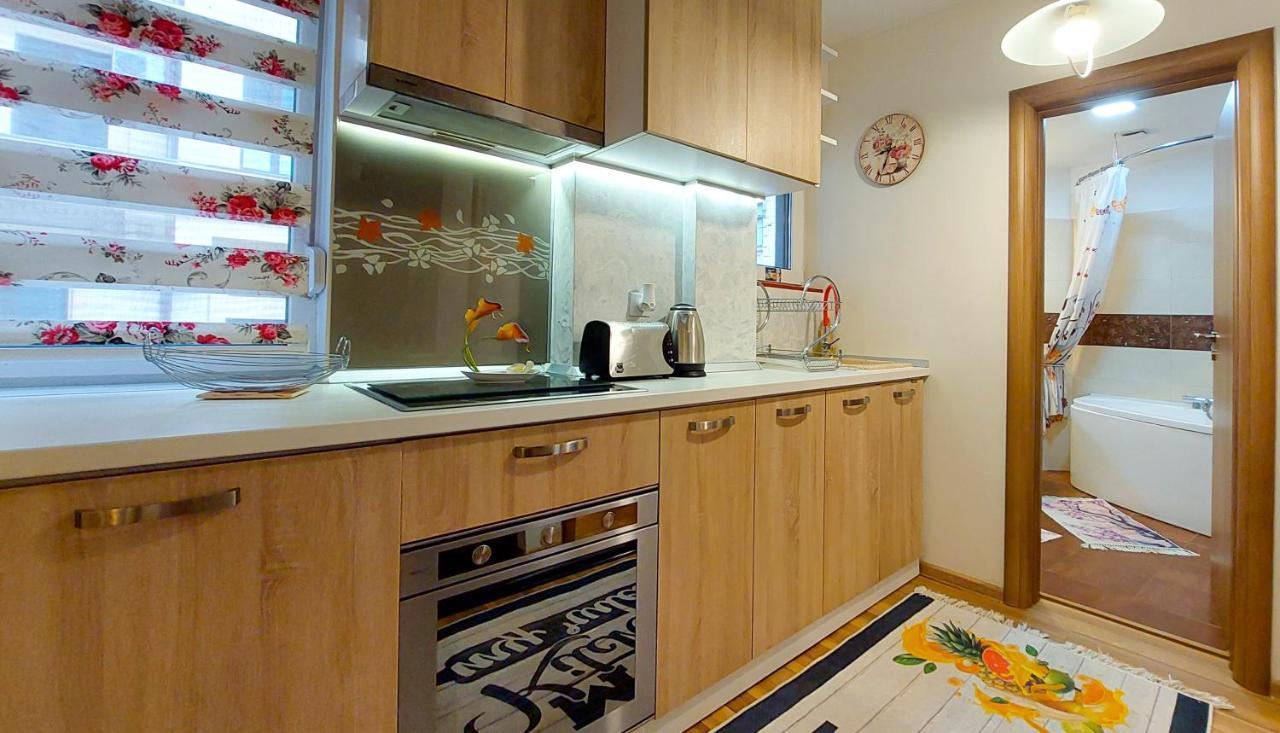 Fancy 1Bd Family Friendly In Historical Centre Apartman Bukarest Kültér fotó
