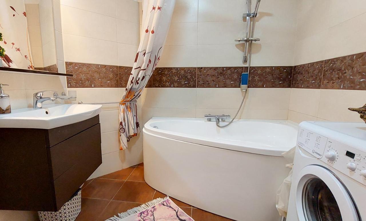 Fancy 1Bd Family Friendly In Historical Centre Apartman Bukarest Kültér fotó