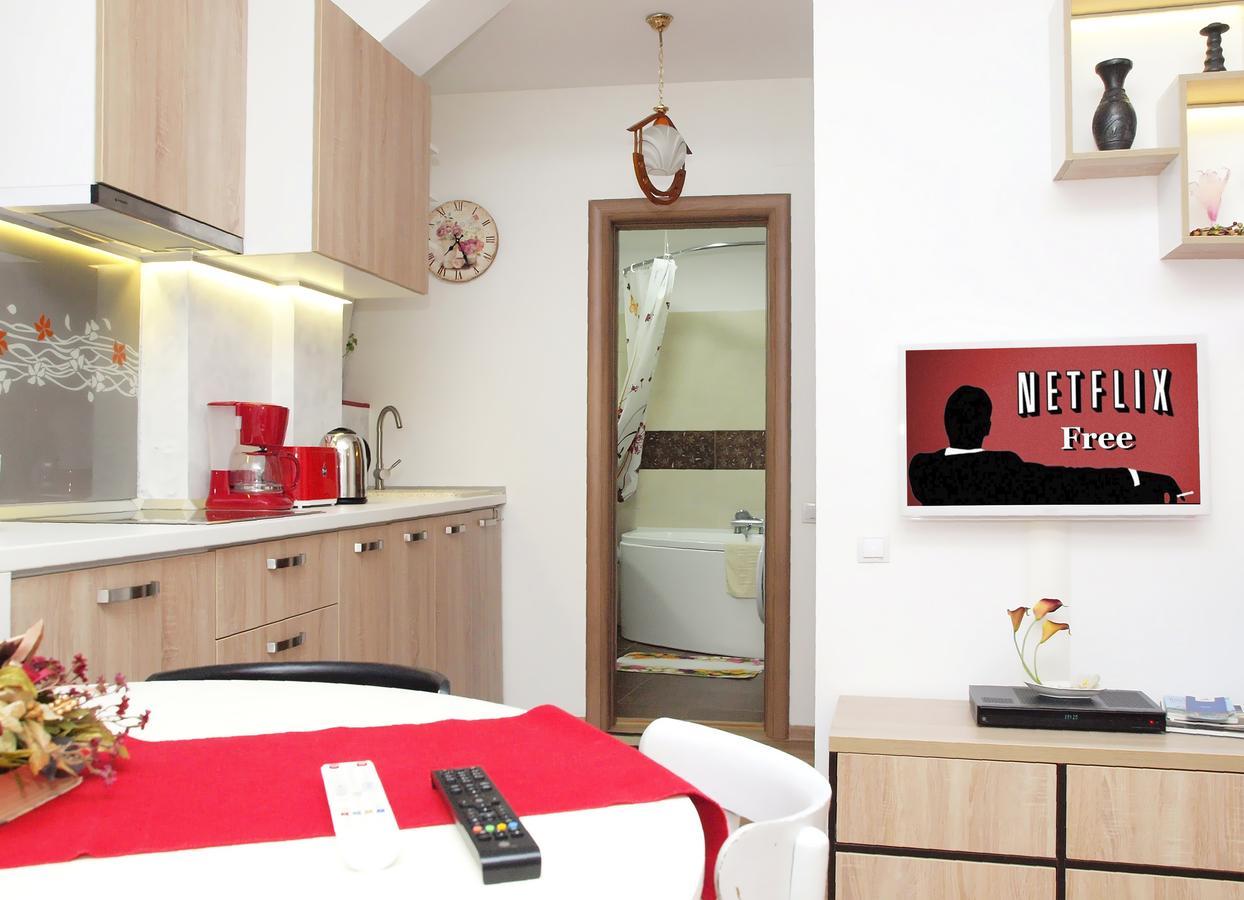 Fancy 1Bd Family Friendly In Historical Centre Apartman Bukarest Kültér fotó
